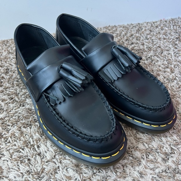 Dr. Martens smooth black leather Adrian tassel loafer shoes Women’s sz 9 - Picture 2 of 11